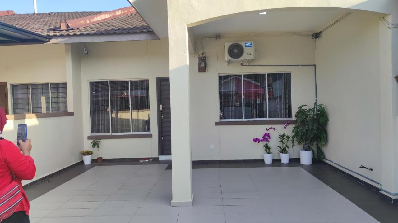 Home Stay Adams Pasir Gudang Εξωτερικό φωτογραφία